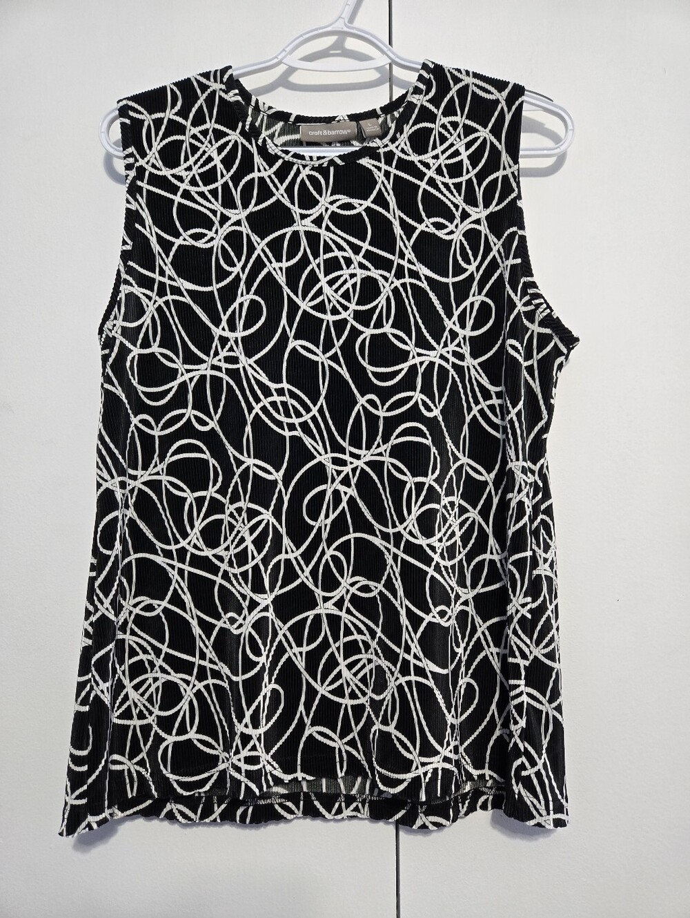 Croft & Barrow Black White Sleeveless Blouse Large Abstract Print Career Top